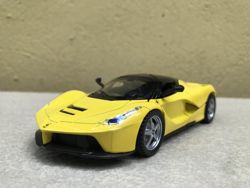 Mô hình xe Siêu xe Ferrari LA Ferrari 1:32