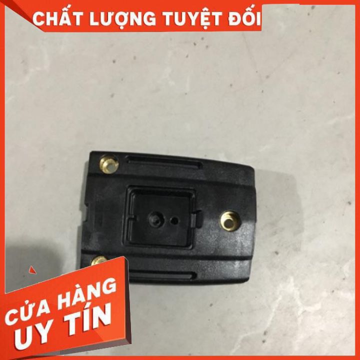 Nắp dầu máy đục mt860