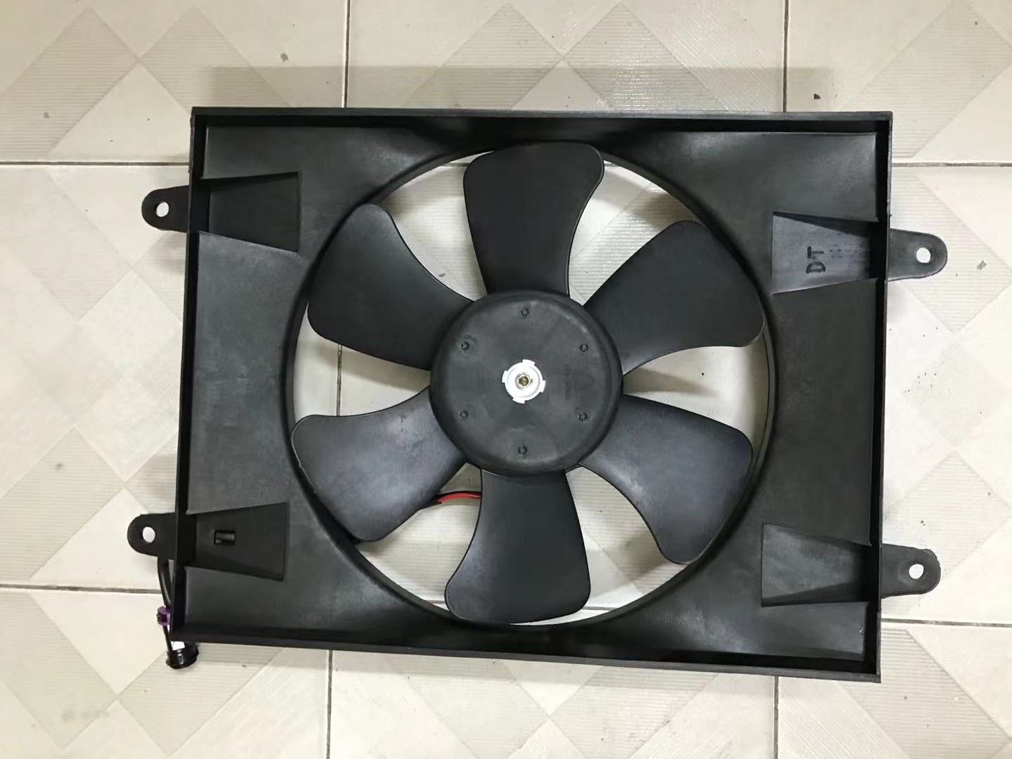 Quạt két nước Sym T880