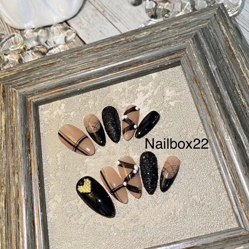 Nailbox - Mẫu xinh thiết kế đen phối thạch cam đính charm cao cấp lâu phai màu