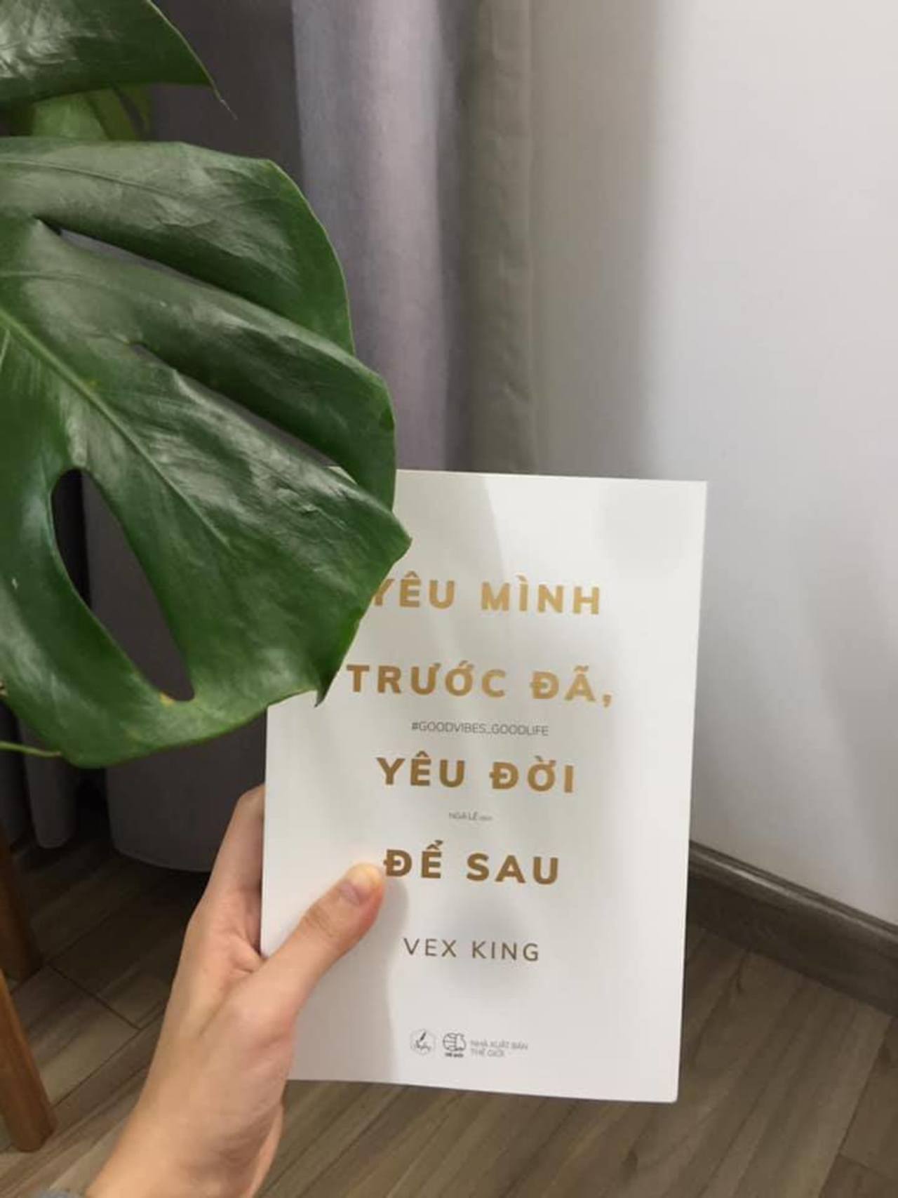 Yêu Mình Trước Đã, Yêu Đời Để Sau