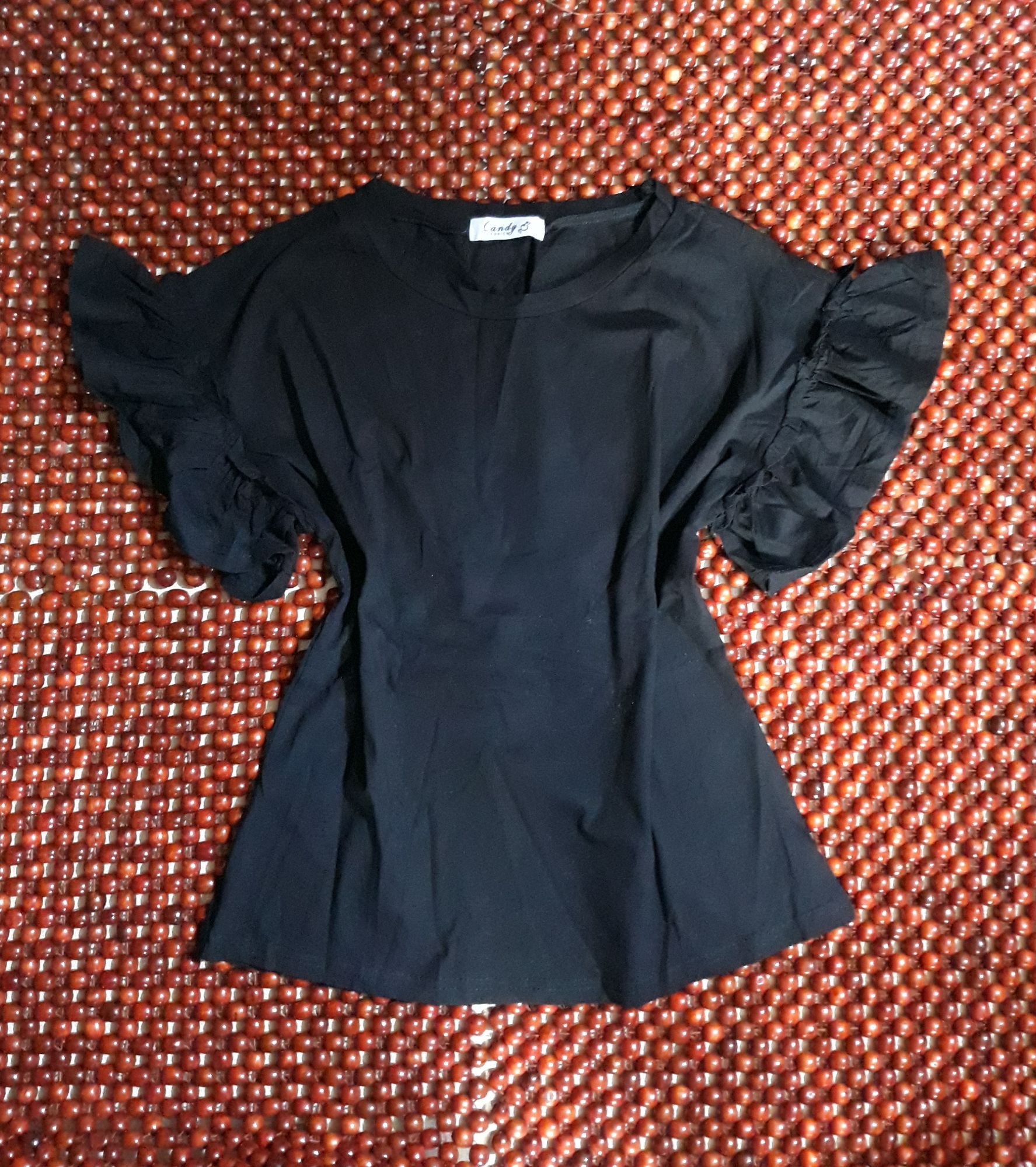 Áo thun nữ đen kiểu