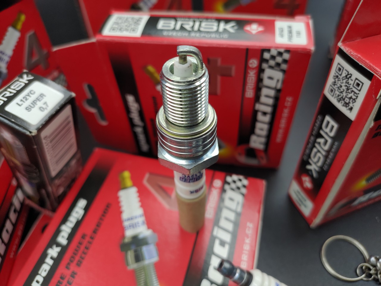 Bugi brisk l12yc super 0.7 2 thì
