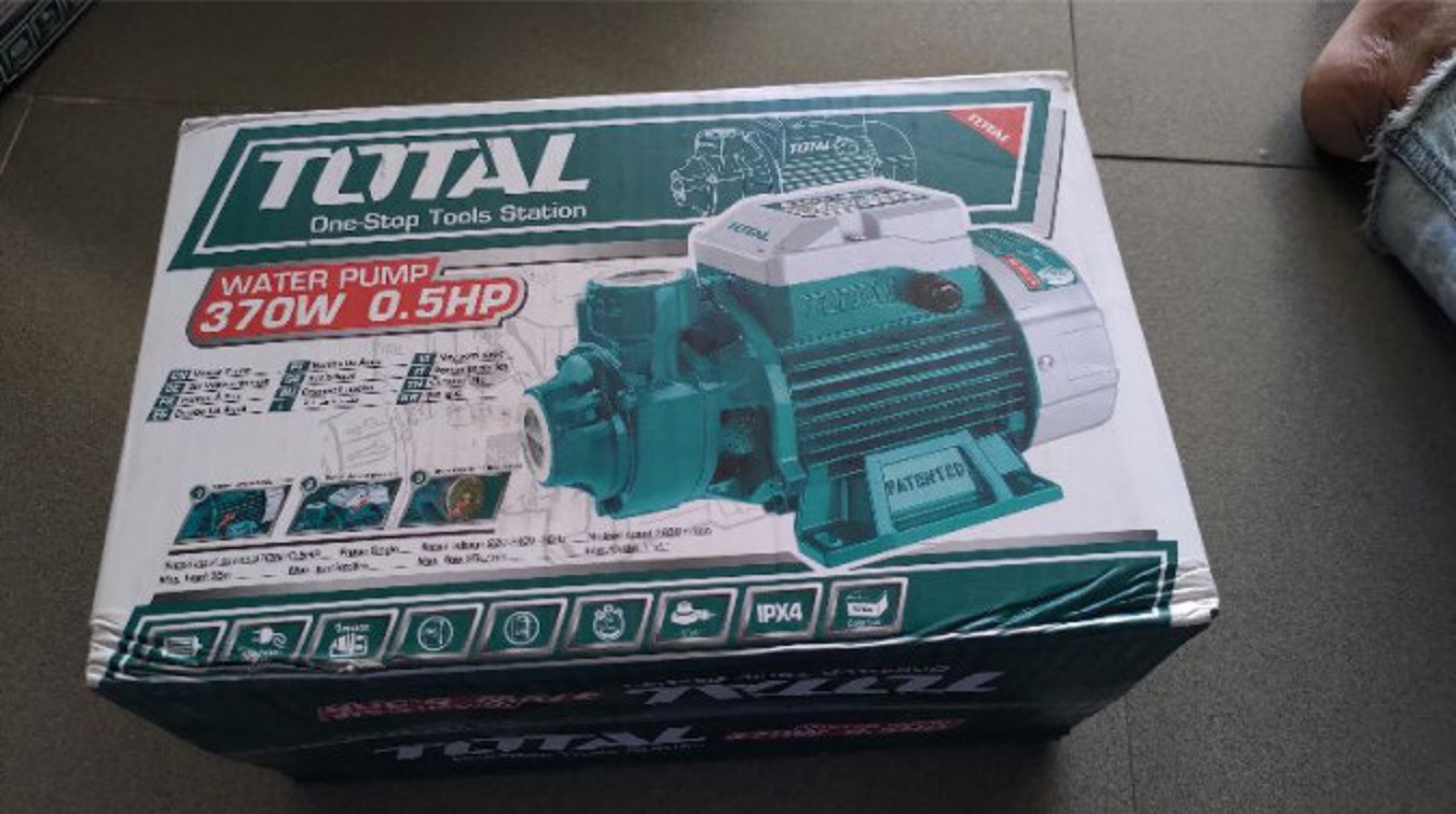 Máy bơm nước Total TWP13706