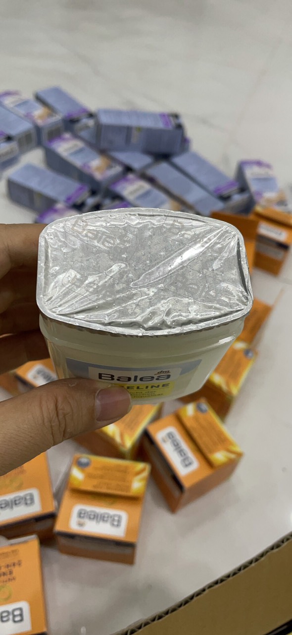 KEM NẺ VASELINE BALEA