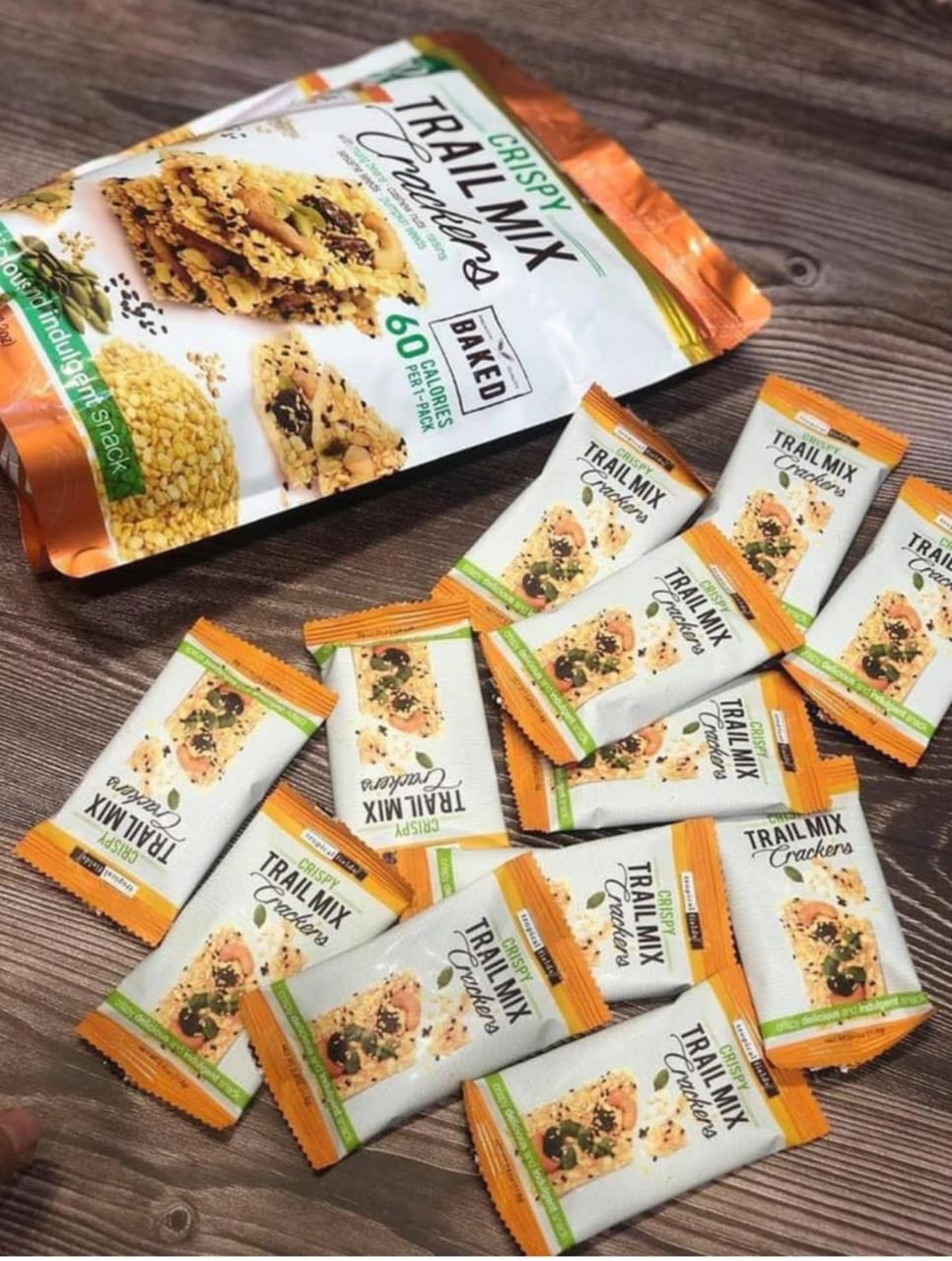BÁNH CRISPY TRAIL MIX CRACKERS 232G