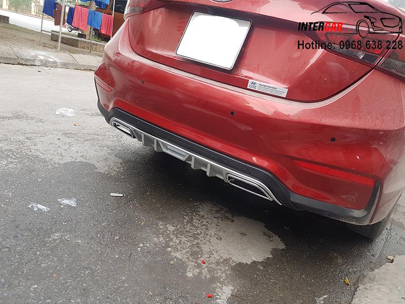 lip chia pô xe Huyndai Accent 2019