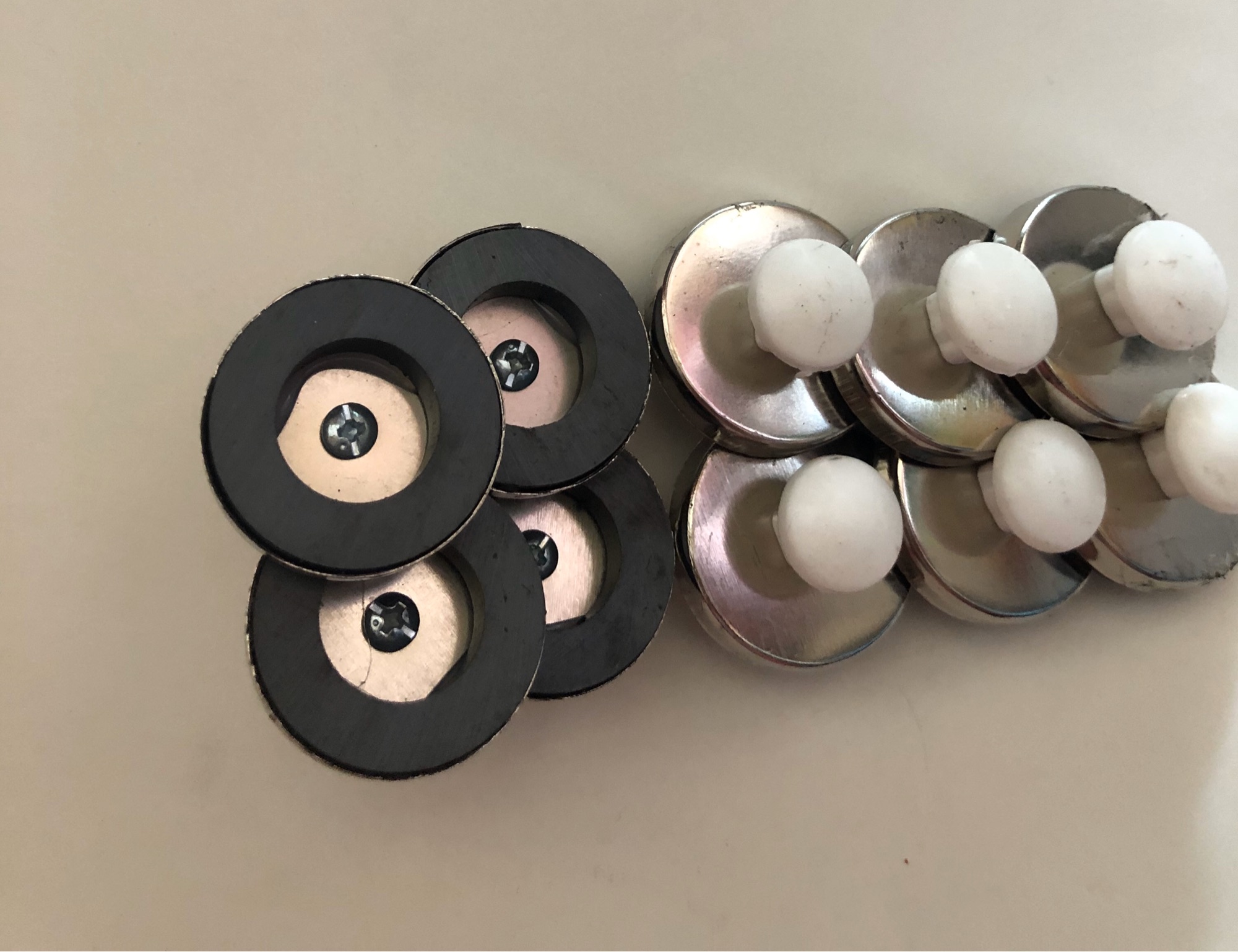 [HCM]CỤC HIT NAM CHÂM HÍT BẢNG TỪ 10 cái