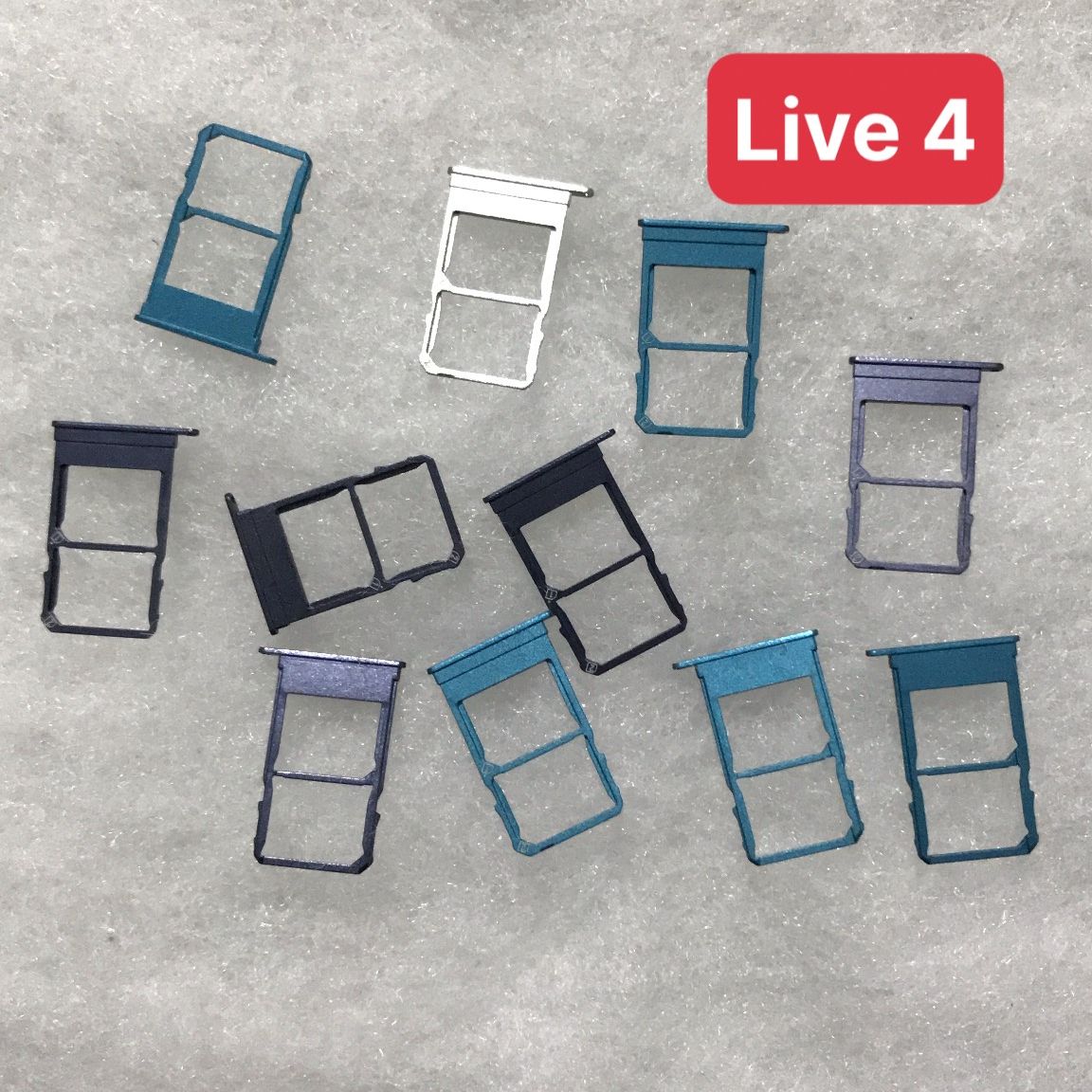 Khay sim Vsmart Live 4