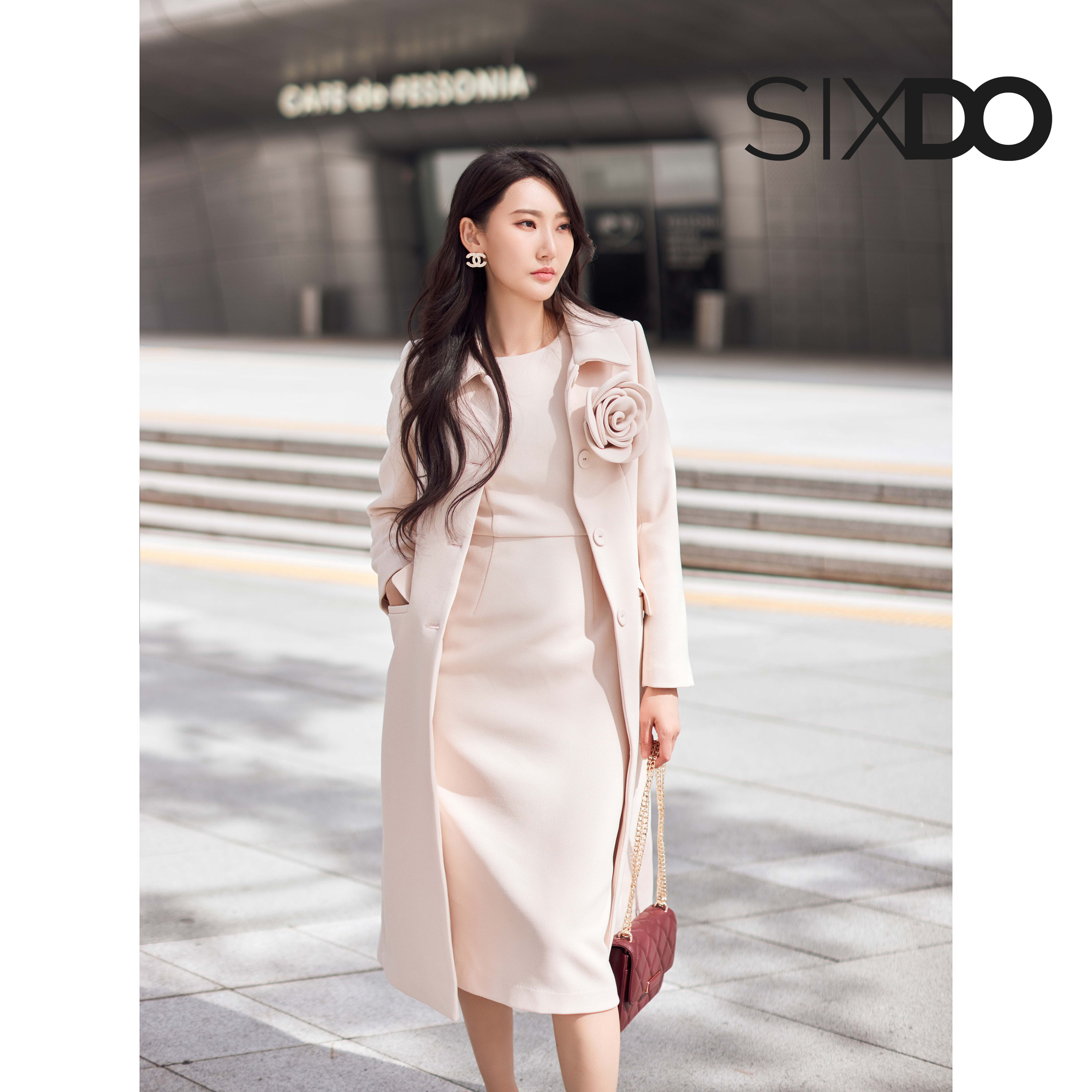 Đầm be dáng ôm thanh lịch SIXDO (Beige Midi Woven Dress)