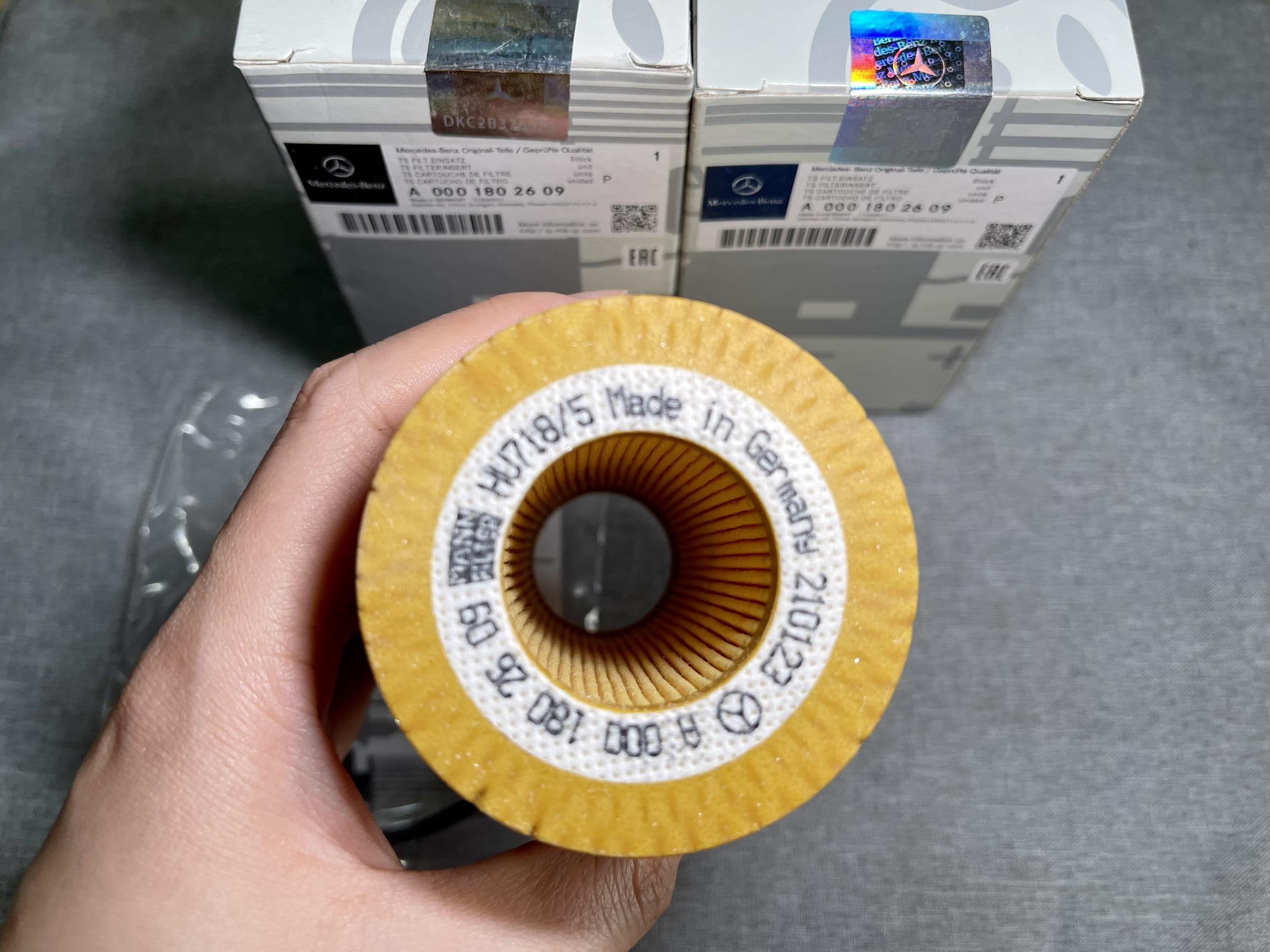 Genuine Asaki Mercedes Sprinter 16-Seat Engine Oil Filter