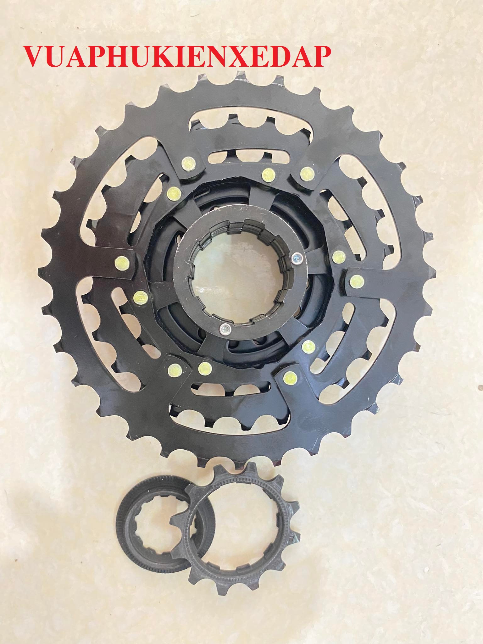 Líp thả 7 Tầng Shimano CS-HG200 28-32T