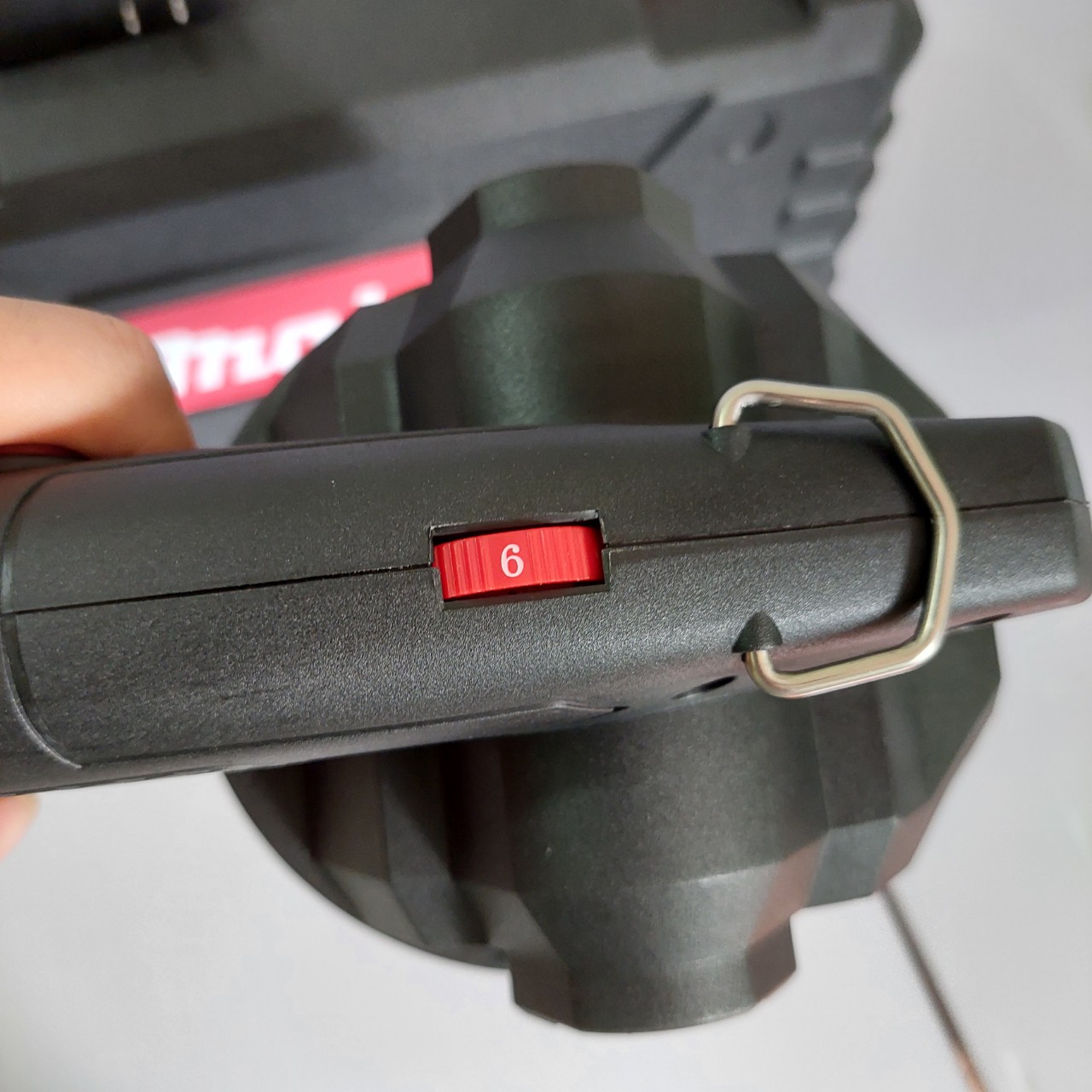 Máy rung ốp lát gạch MKT 18v - 6 cấp rung