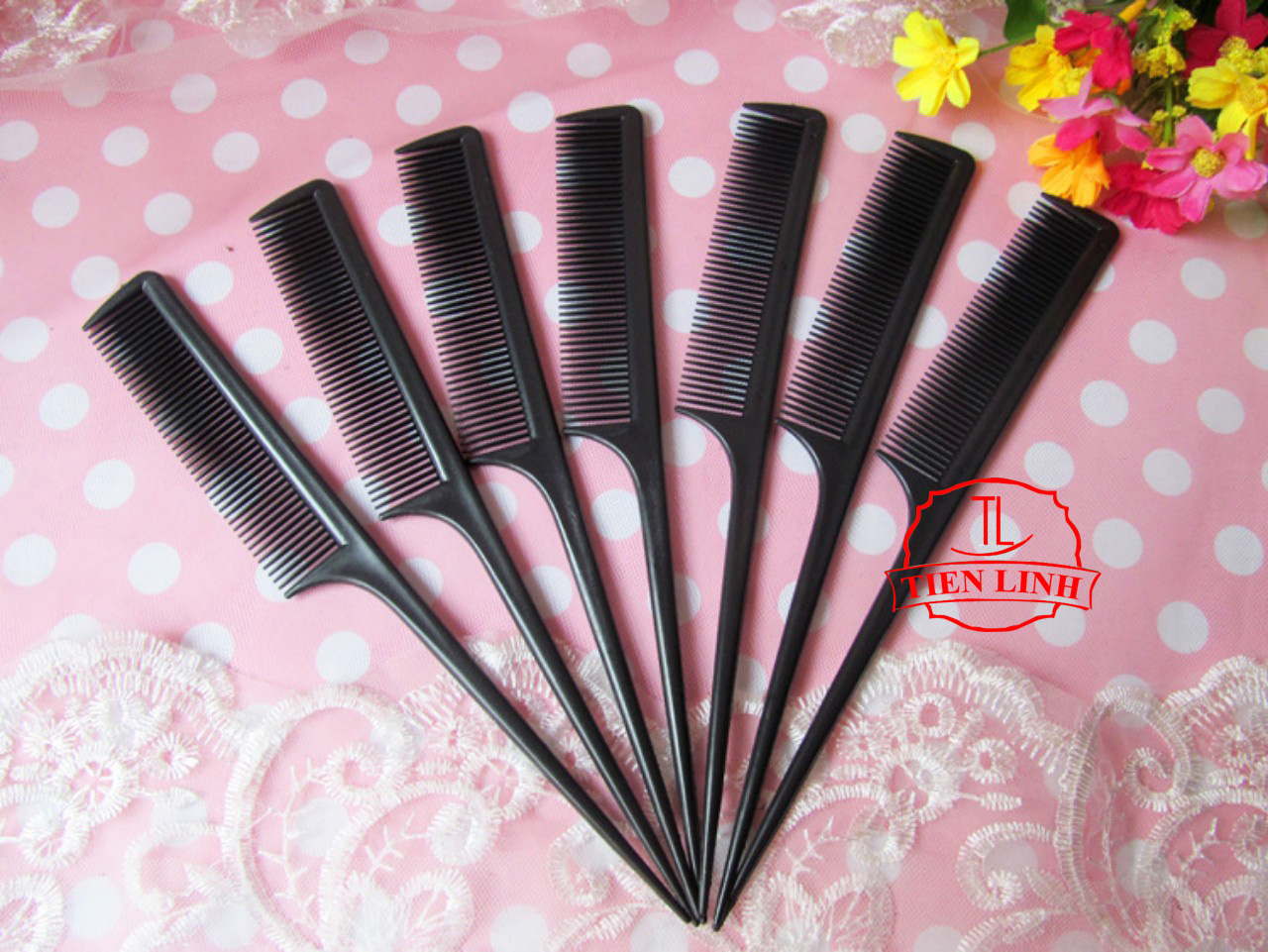 Combo kéo cắt tóc + Lược + Áo Choàng + Dao Cạo Râu