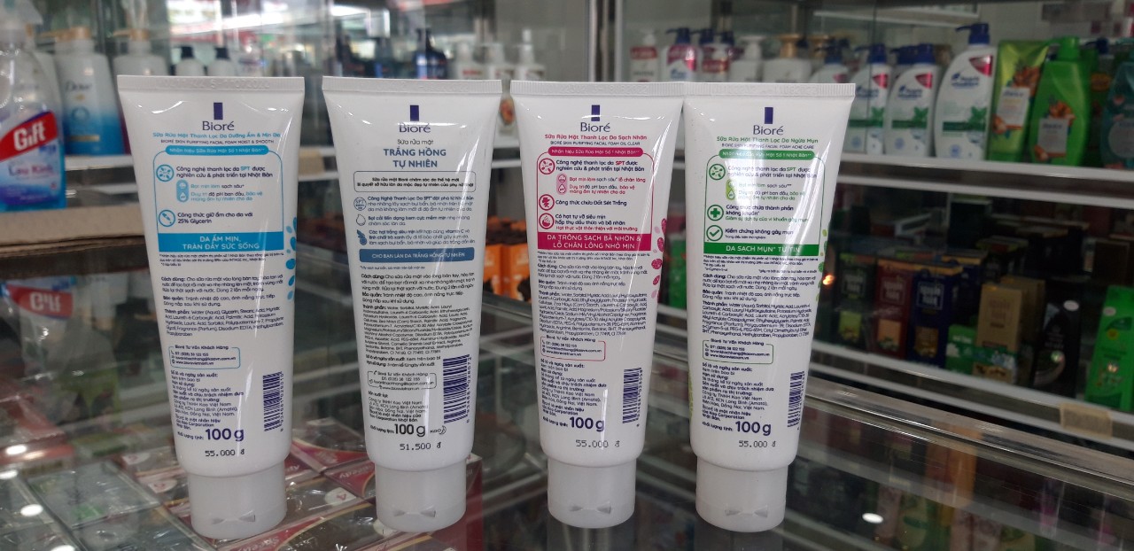 Sữa rửa mặt Biore nữ 100g