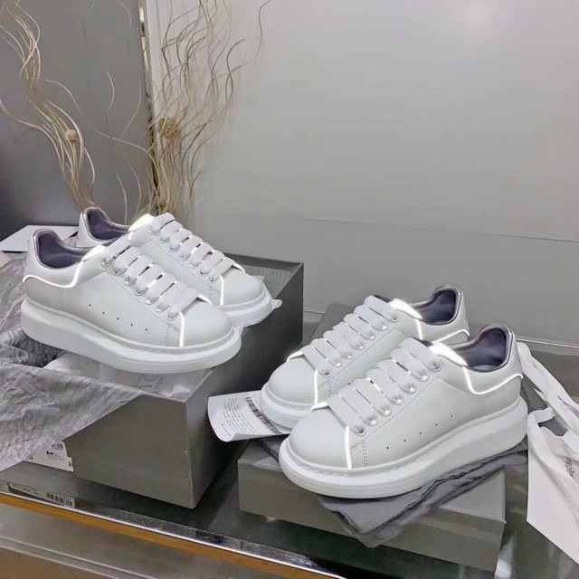 [Giảm tới 30K đơn 99K]Giày thể thao Nam và Nữ phản quang  MCQEN