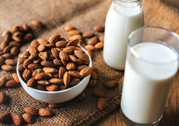 Sữa Đậu Đen, Hạnh Nhân, óc chó Vegemil Túi 190ml