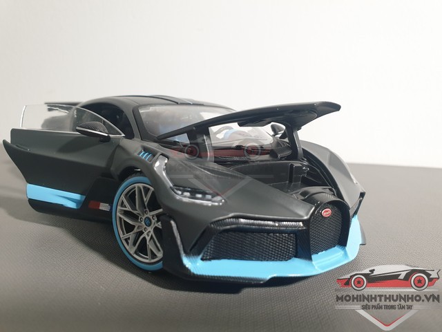 Xe mô hình Bugatti Divo, TL 1:24