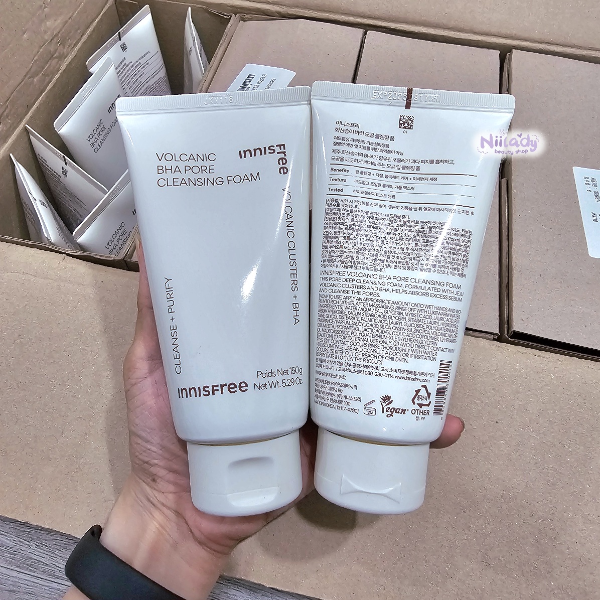Sữa rửa mặt Innisfree Jeju Volcanic Pore Cleansing Foam Ex