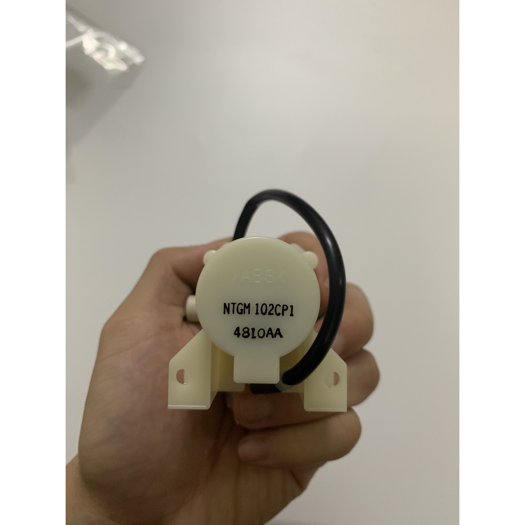 Bơm Nước Làm Đá 12v Tủ Lạnh Hitachi Chính Hãng