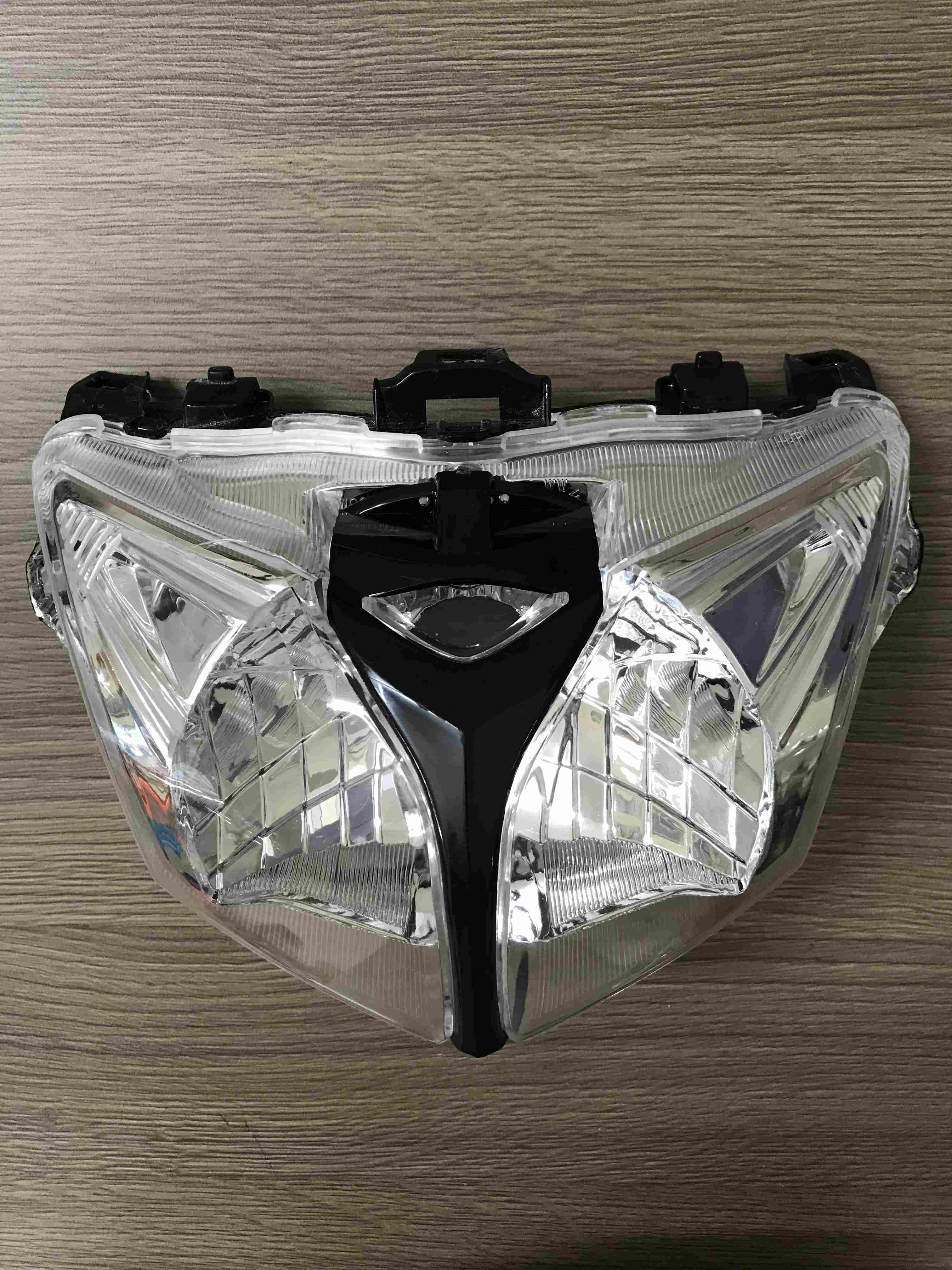 [HCM]PHA ĐÈN TRƯỚC XE FUTURE MẬP 125 ĐỜI 2013
