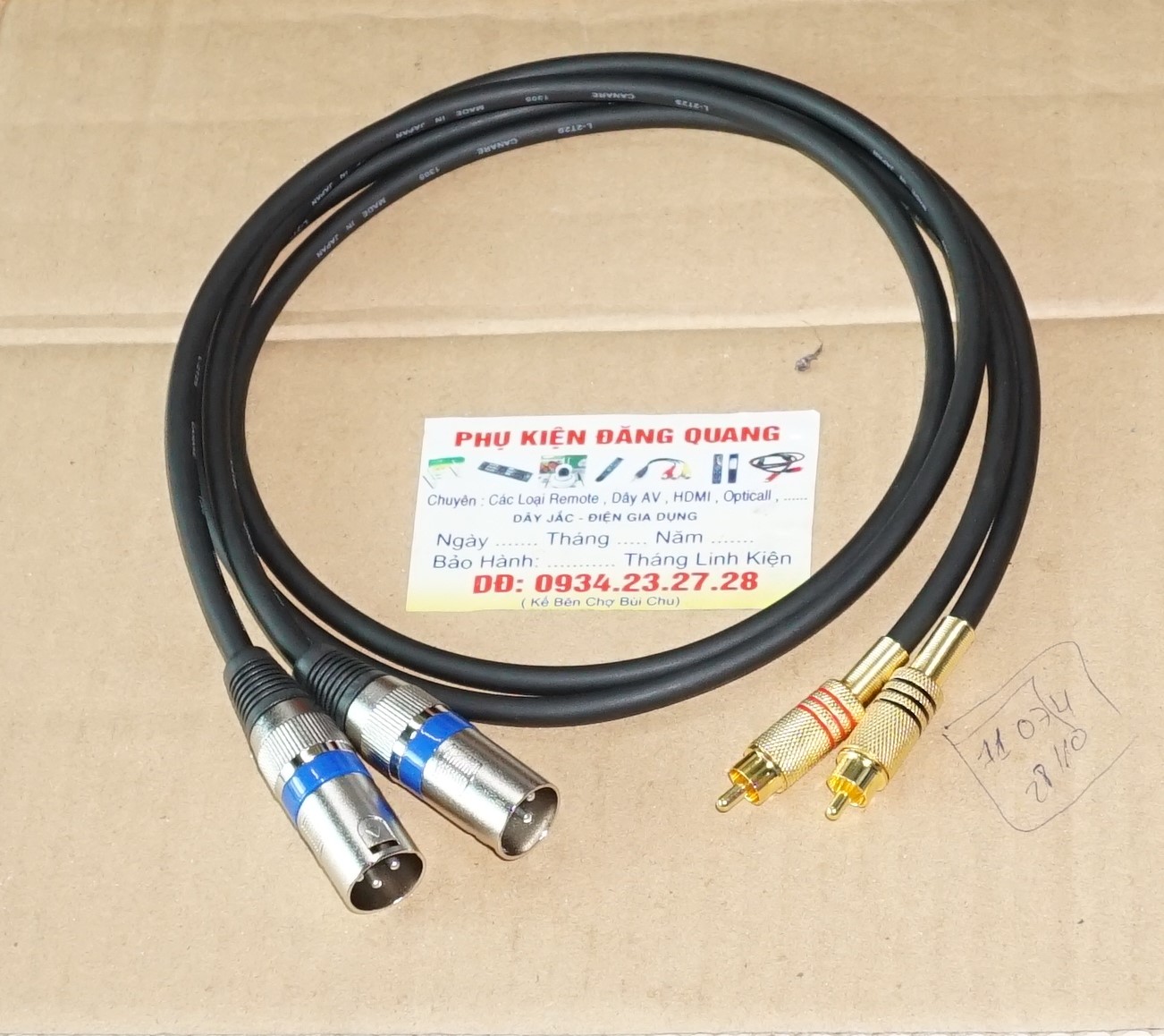 Cặp dây  canon Đực ra AV dài 1m (dây đen , jack canon sọc xanh )