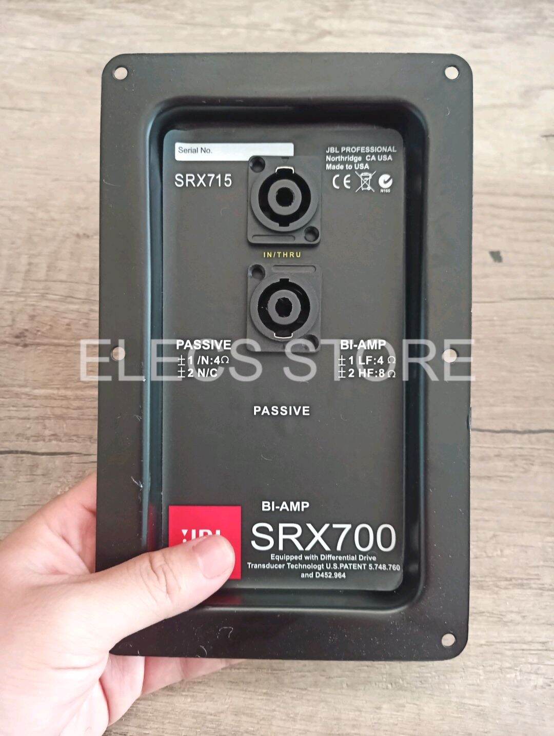 Trạm Thùng Loa Bằng Sắt SRX-700 Kèm Speakon 20cm x 12.5cm(1 Cái)