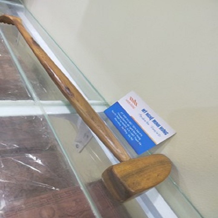 Cây gãi đấm lưng dáng búa bằng gỗ bách xanh