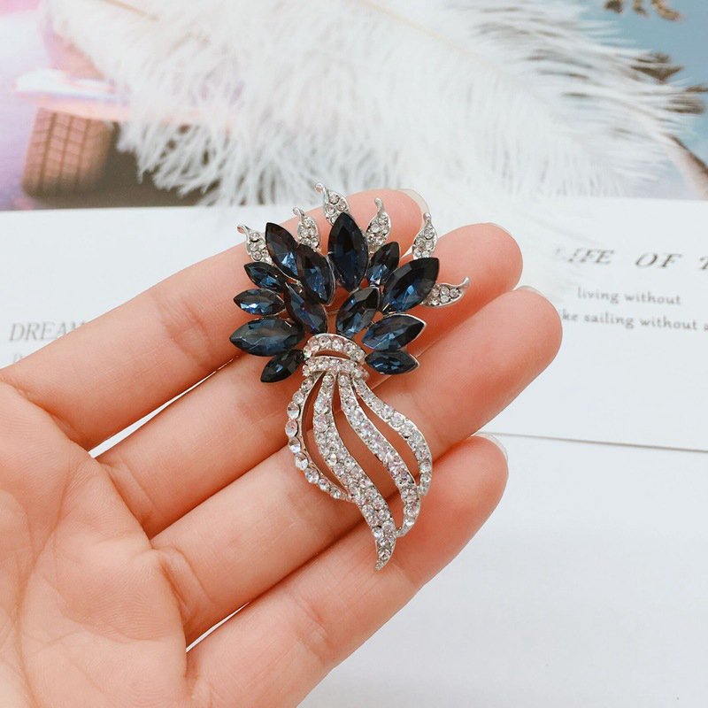 [HCM]Trâm Cài Áo Nữ Đính Đá Hình Bó Hoa