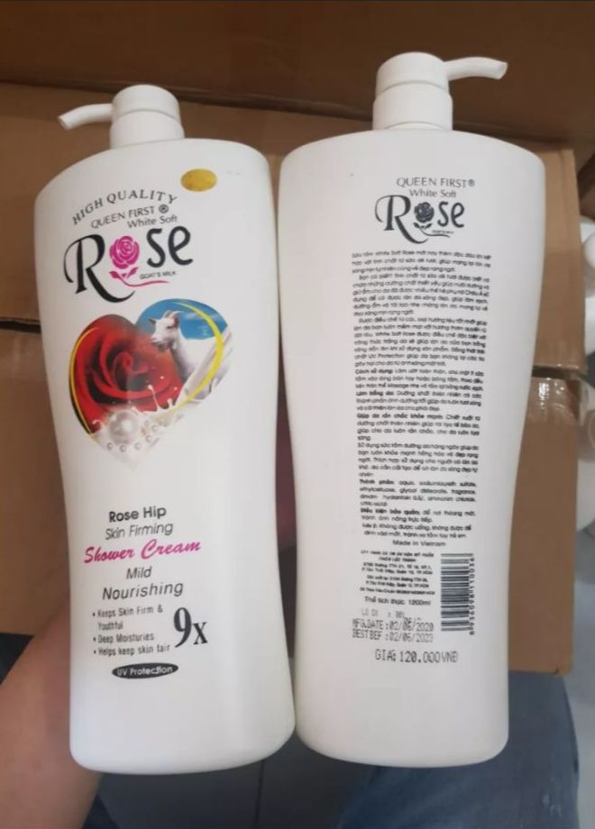 chai 1200ml sữa tắm trắng da ROSE