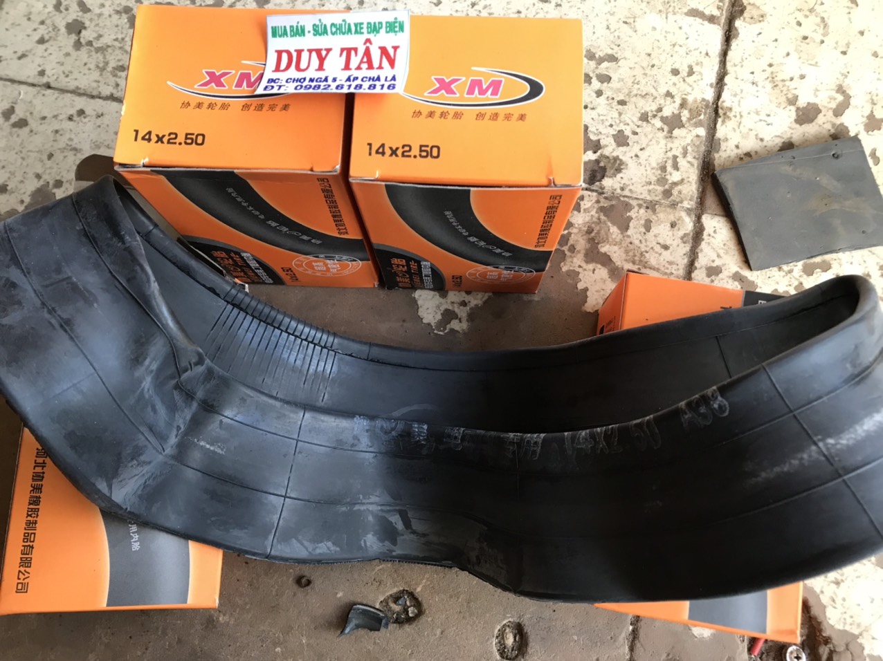 ruột (săm) xe đạp điện 14 x 2.50 van cong
