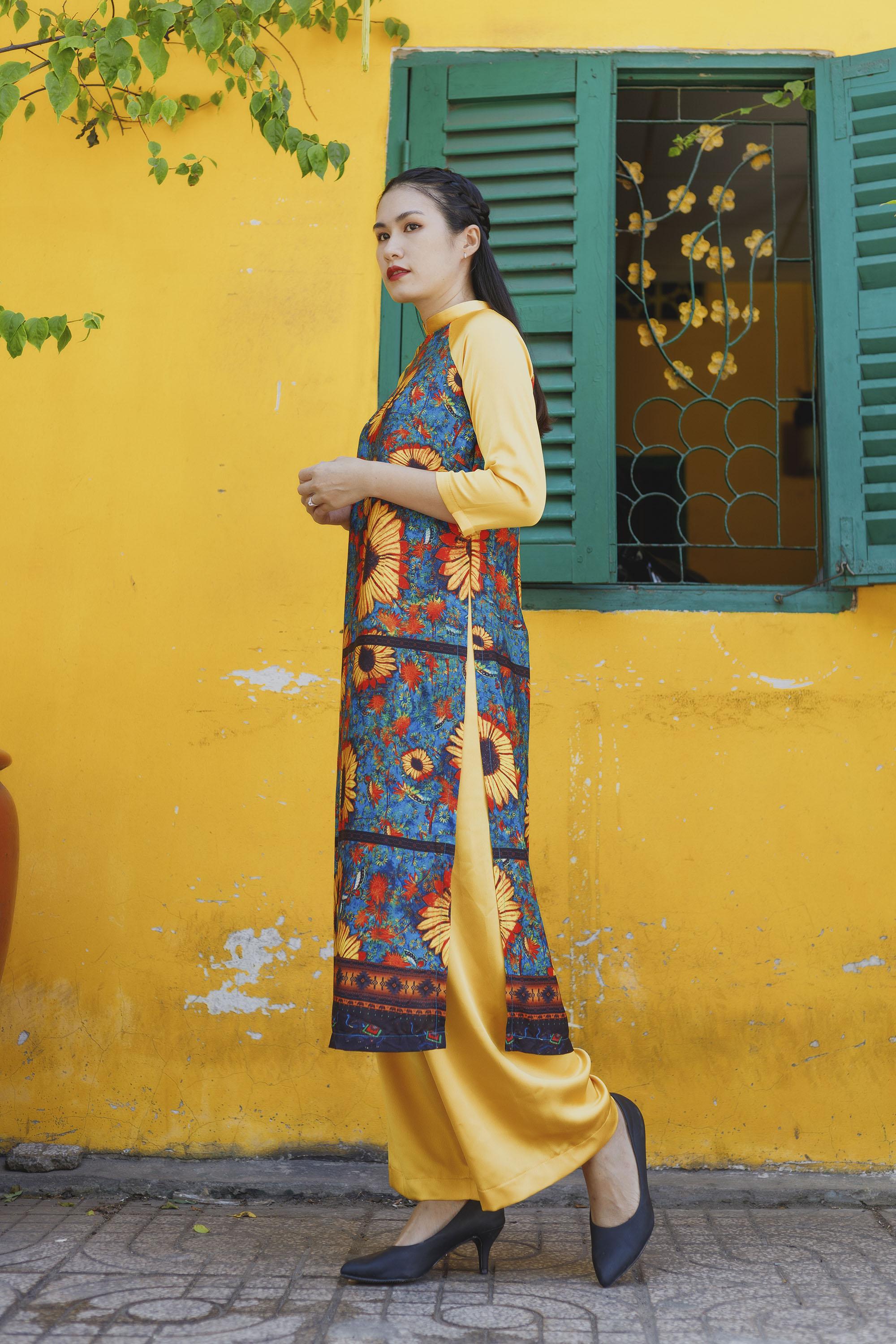 Áo dài lụa cách tân hoa hướng dương - Desey