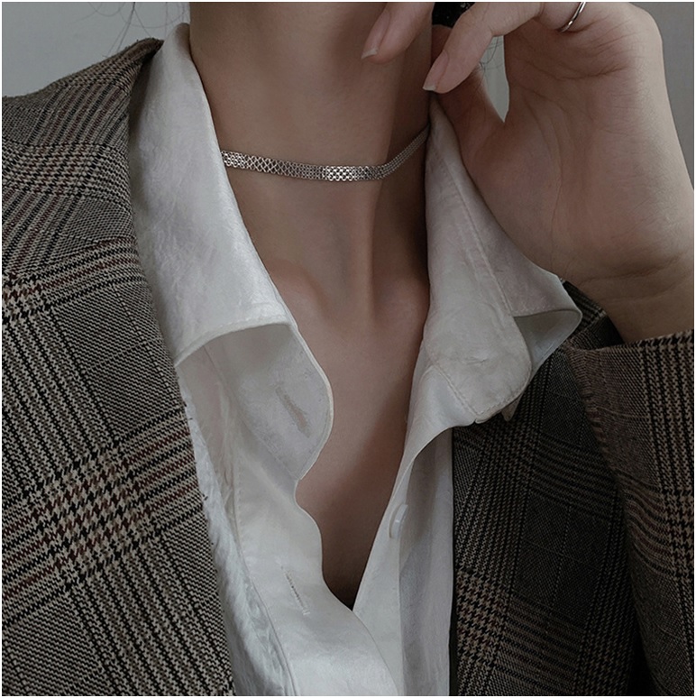 Dây chuyền choker đơn giản cá tính