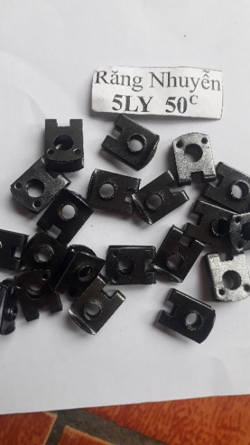 Ốc 5Mm Kèm Pas Kẹp Bắt Đầu Xe