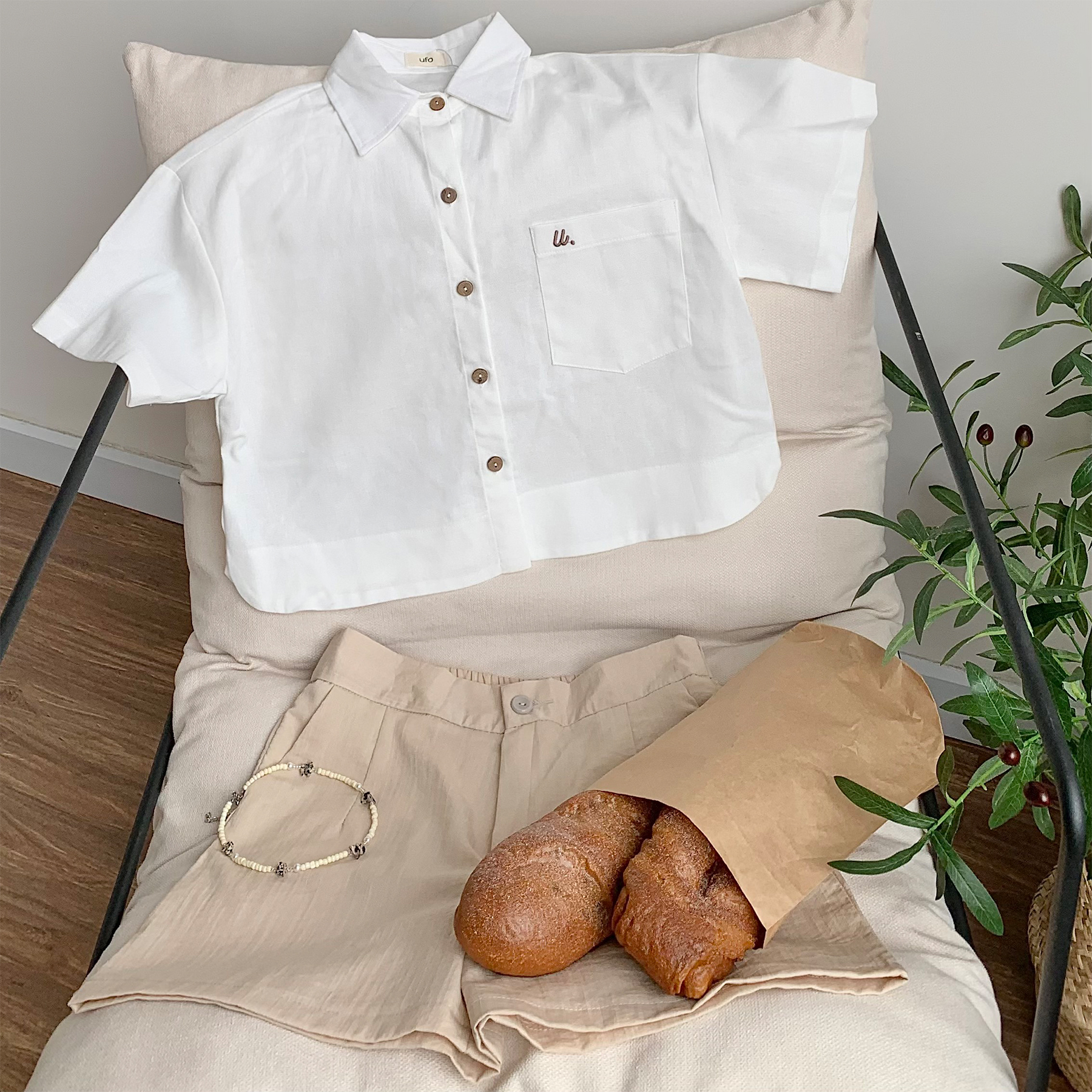[Nhập LAZLOOK99 GIẢM 100K/500K] Áo sơ mi linen bột dáng lửng freesize - Lágum Croptop - by ufo.thebasic