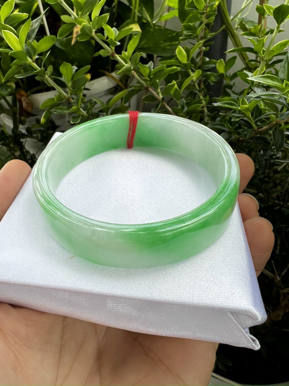 Vòng tay đá cẩm thạch xanh trắng tự nhiên loại a+ bản vuông hàng chuẩn đầy đủ size ni - hình chụp thật từ phúc an store