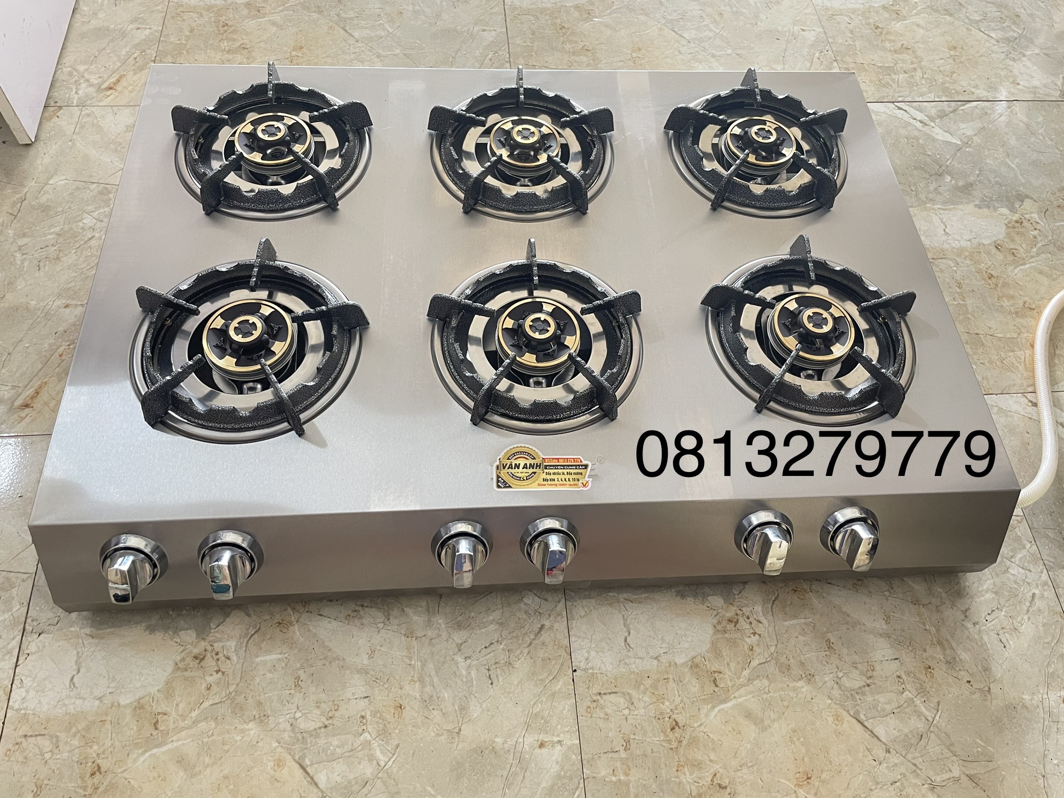 Bếp gas 6 họng cao cấp ( đầu đốt bằng đồng kiềng gang nút inox )