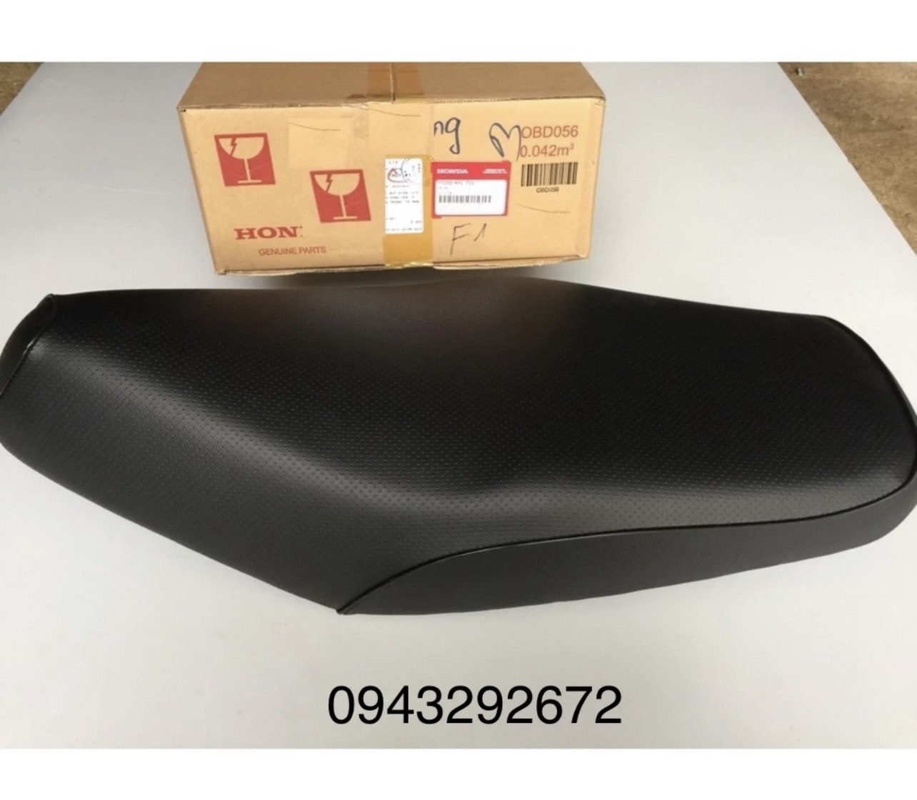 Yên xe Future 1 Hoa Dâu Honda (77200KFL710)