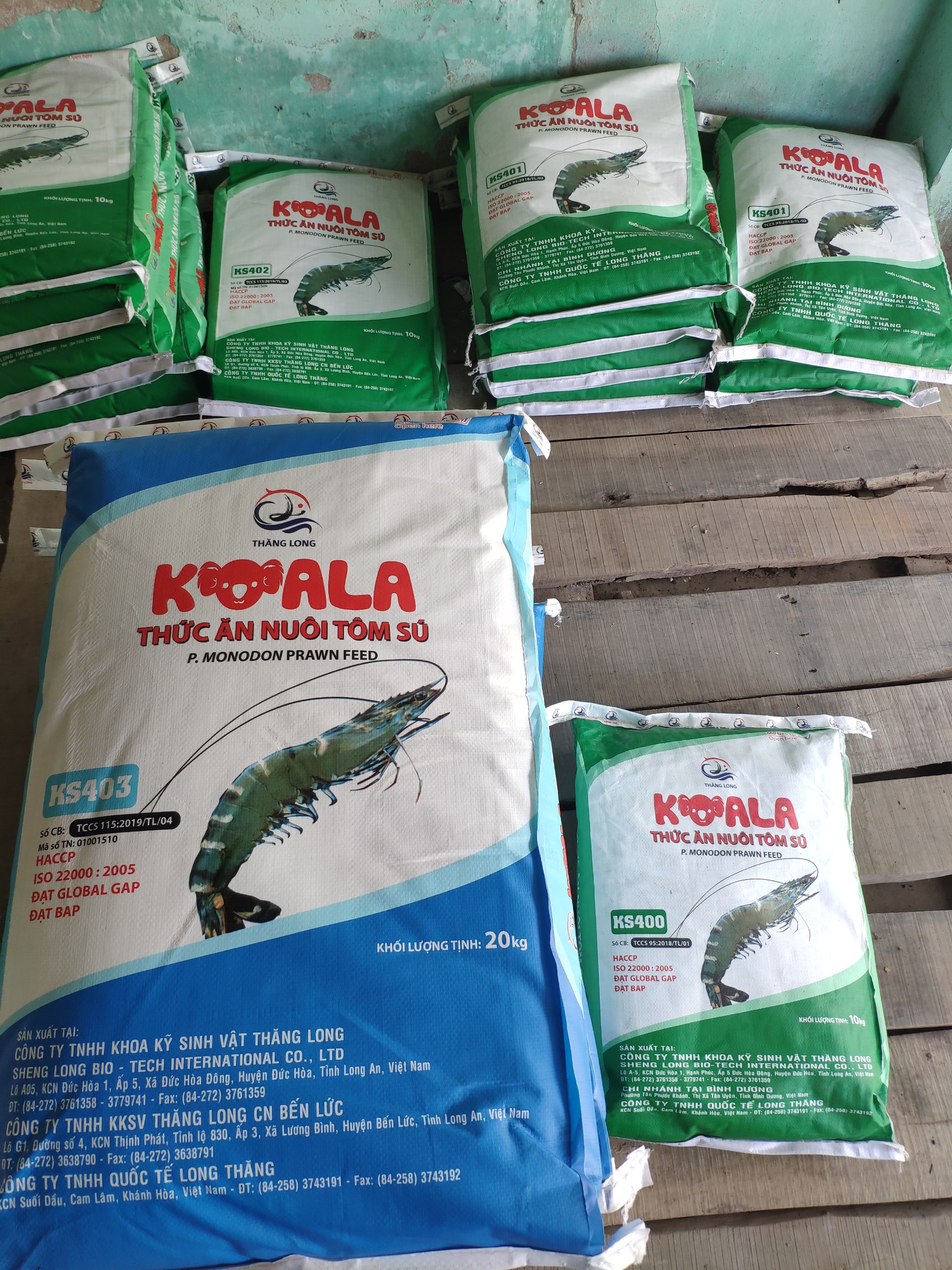 Bịch 100g thức ăn cho tôm, tép, cá cảnh... (hạt cỡ nhỡ 3/10)