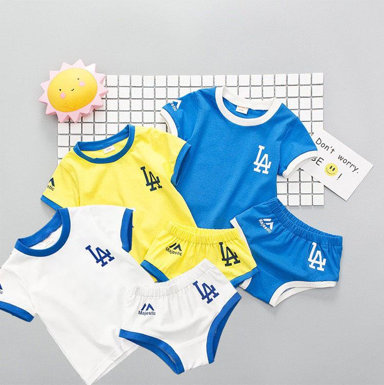 [HCM]( KHUYẾN MÃI ) SÉT 3 BỘ ĐỒ TRẺ EMáo in chử LA + SÔ 16 thân sau.cho bé traigái từ 6-20kg.