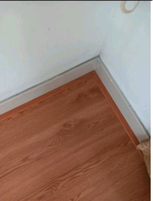 NẸP KẾT THÚC SÀN NHỰA GIẢ GỖ ( 2,7m )