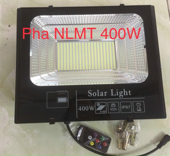 [HCM]Đèn pha năng lượng mặt trời 400W