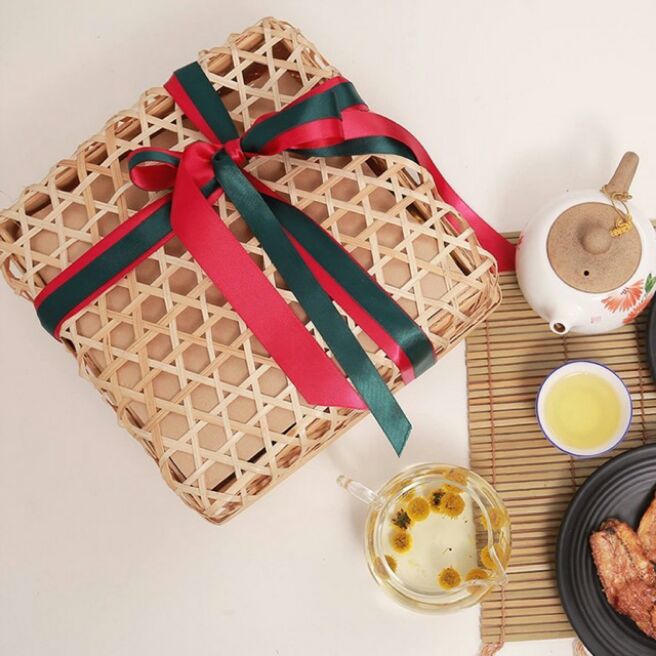 Hộp đựng quà bằng tre