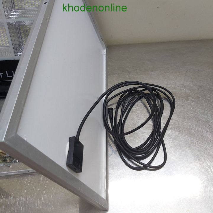 Đèn năng lượng mặt trời PHA 200W (4 khoang)