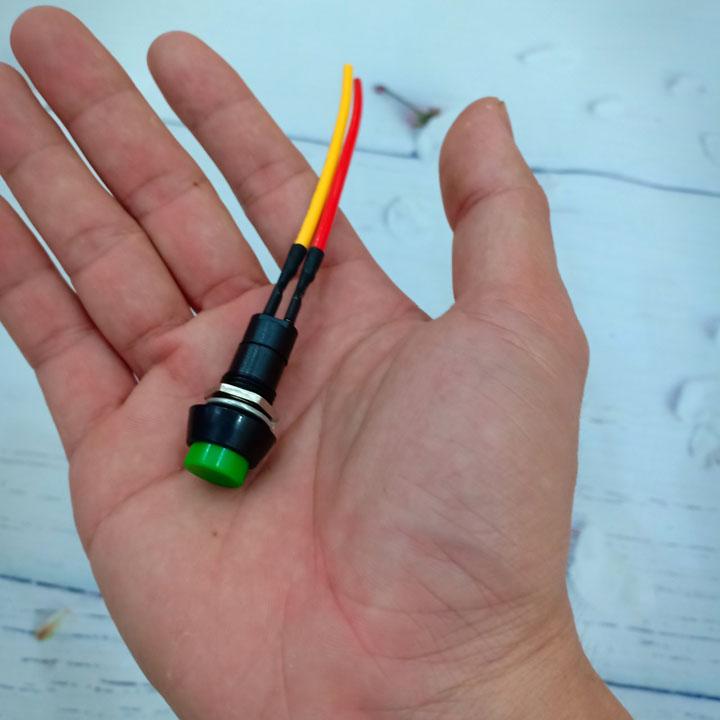 Công tắc 2 dây chớp nhả dùng để chuyển đổi 2 chế độ on-off dành cho ô tô, xe máy siêu tiện A275