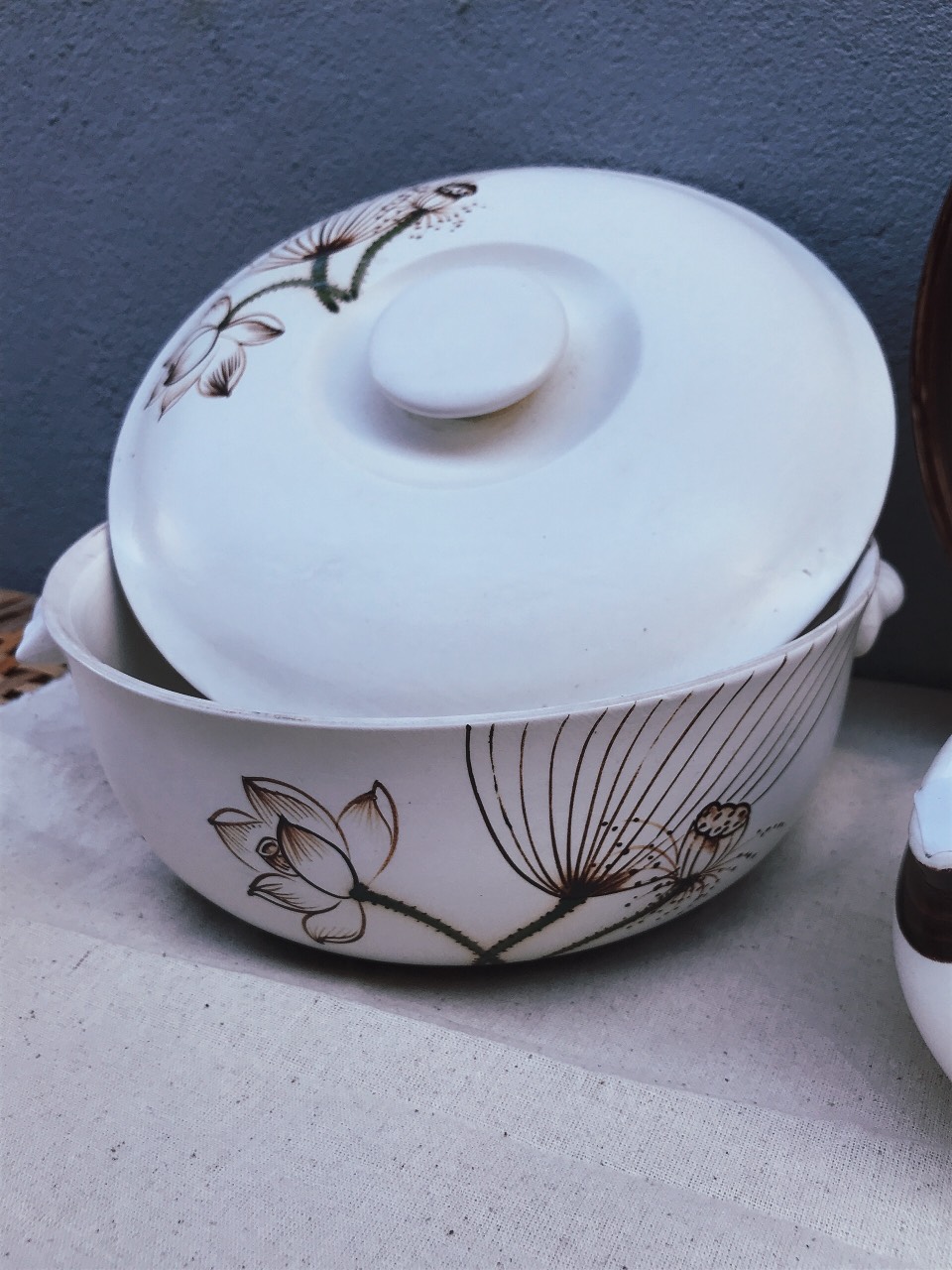 Bộ Bát Đĩa Gốm Đủ Bộ Cho Nhà Bếp Xinh Xắn, Hàng Thủ Công Gốm Bát Tràng Cao Cấp Vẽ Tay 100 % Bát Tràng Xuất Khẩu Quà Tặng Nhà Mới