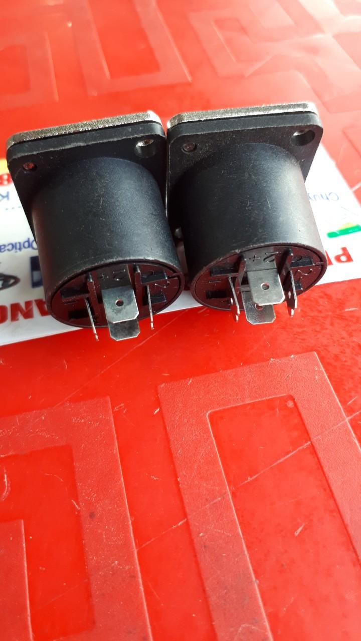 2 cái speakon ÂM