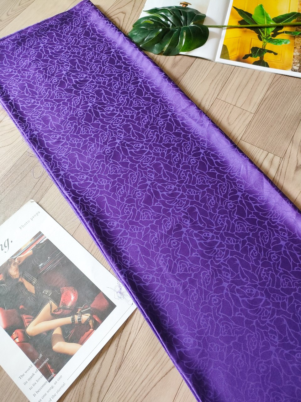 (2m x 1.5m) Vải Lụa Hoa Hồng Cao Cấp Loại 1