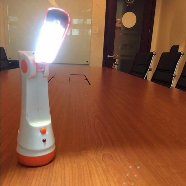 [HCM]Đèn pin sạc Led Comet CRT253