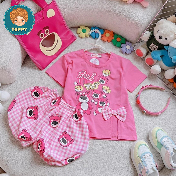 Set bộ gấu dâu hồng cho bé gái